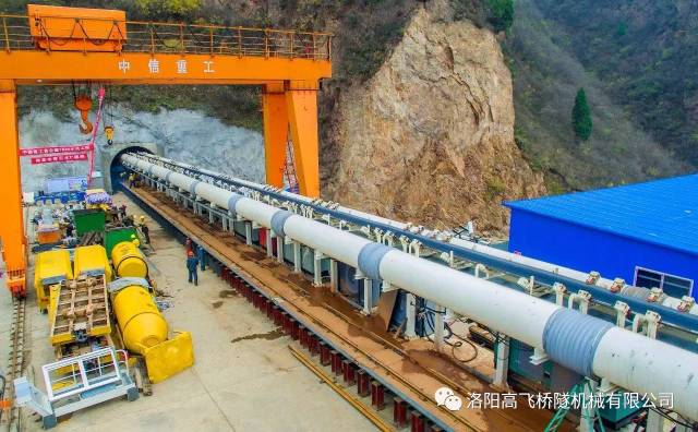 為洛陽重點項目“引故入洛”(中信重工承建)定制圓臺車成功進洞 為洛陽重點項目“引故入洛”(中信重工承建)定制圓臺車成功進洞